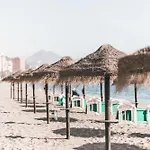 A 100 Metros De La Playa En アパート フエンヒロラ