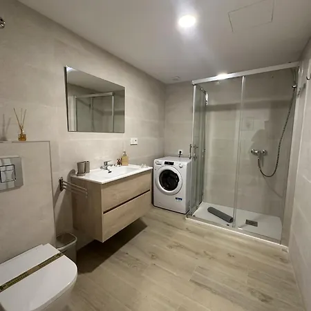 A 100 Metros De La Playa En Appartement
