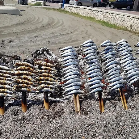 A 100 Metros De La Playa En Fuengirola