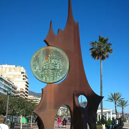 A 100 Metros De La Playa En *